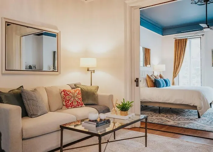 Charming Historic District Parlor Level Apartment
