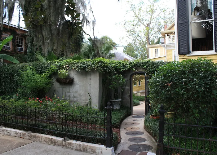 Pets Allowed Hotel Forsyth Park Inn